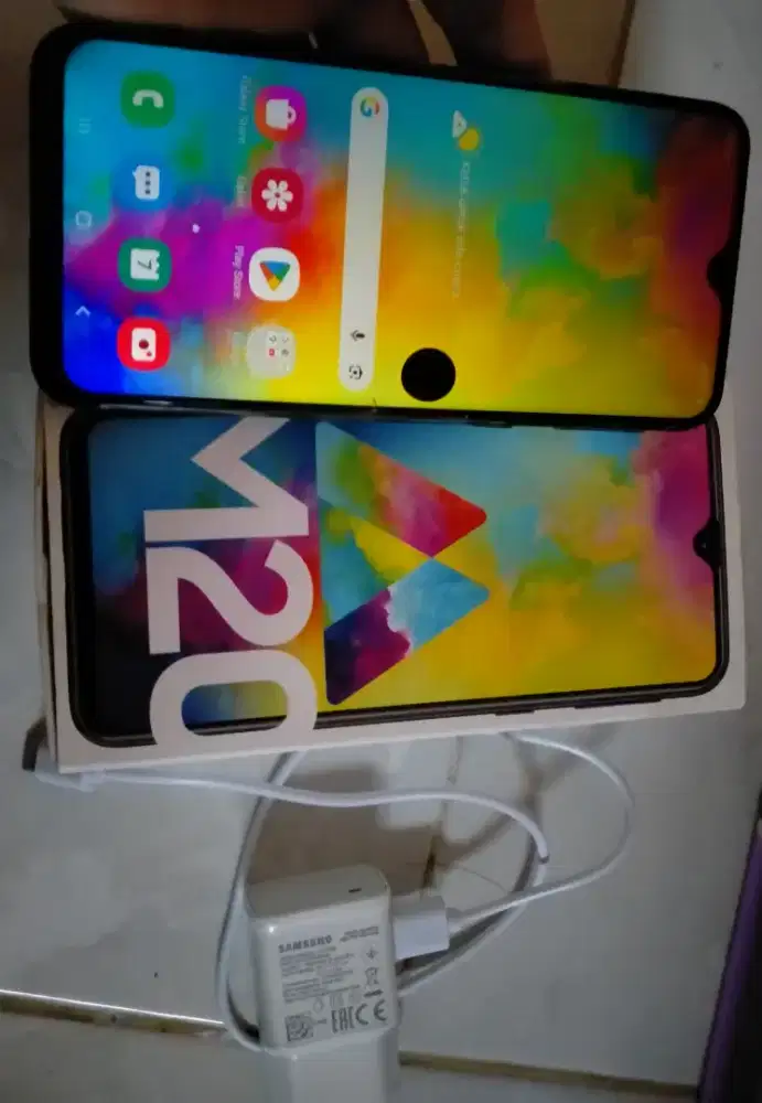 Samsung m20 black