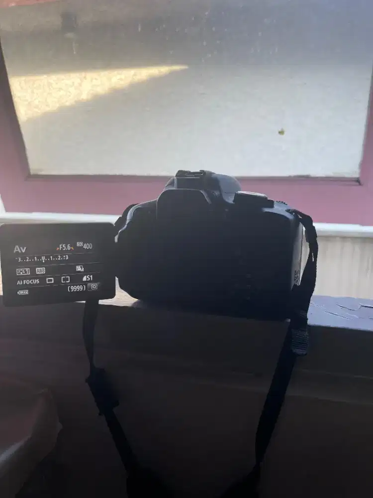 Canon EOS 650d kit 18-55mm layar sentuh