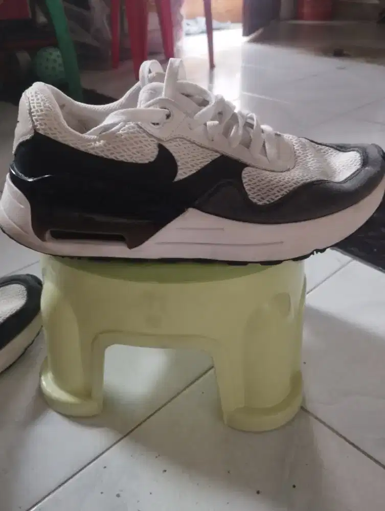 Sepatu Nike AirMax Systm - Nike Air max Systm warna White / Black