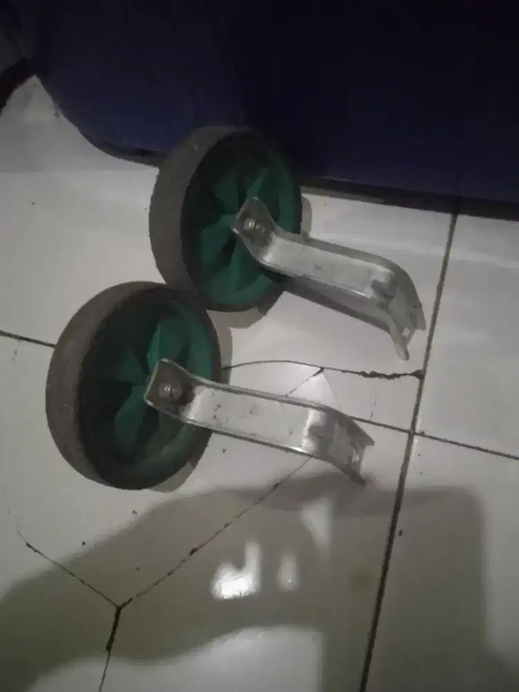 roda bantu speda anak 2 biji