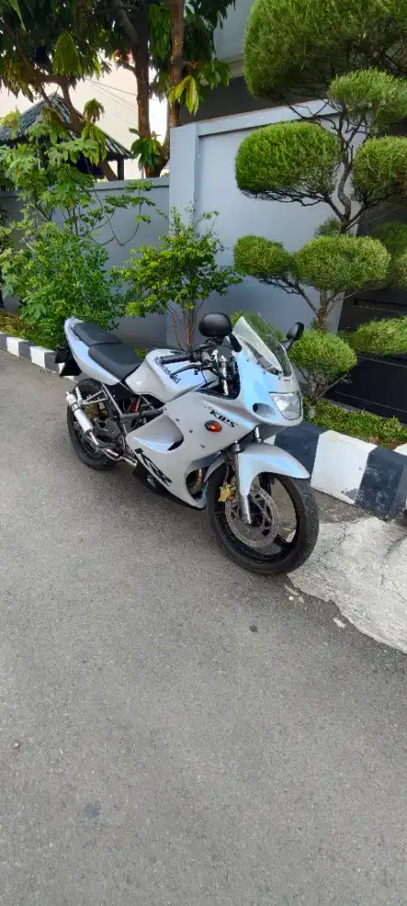 Ninja KRR 2011 abu abu