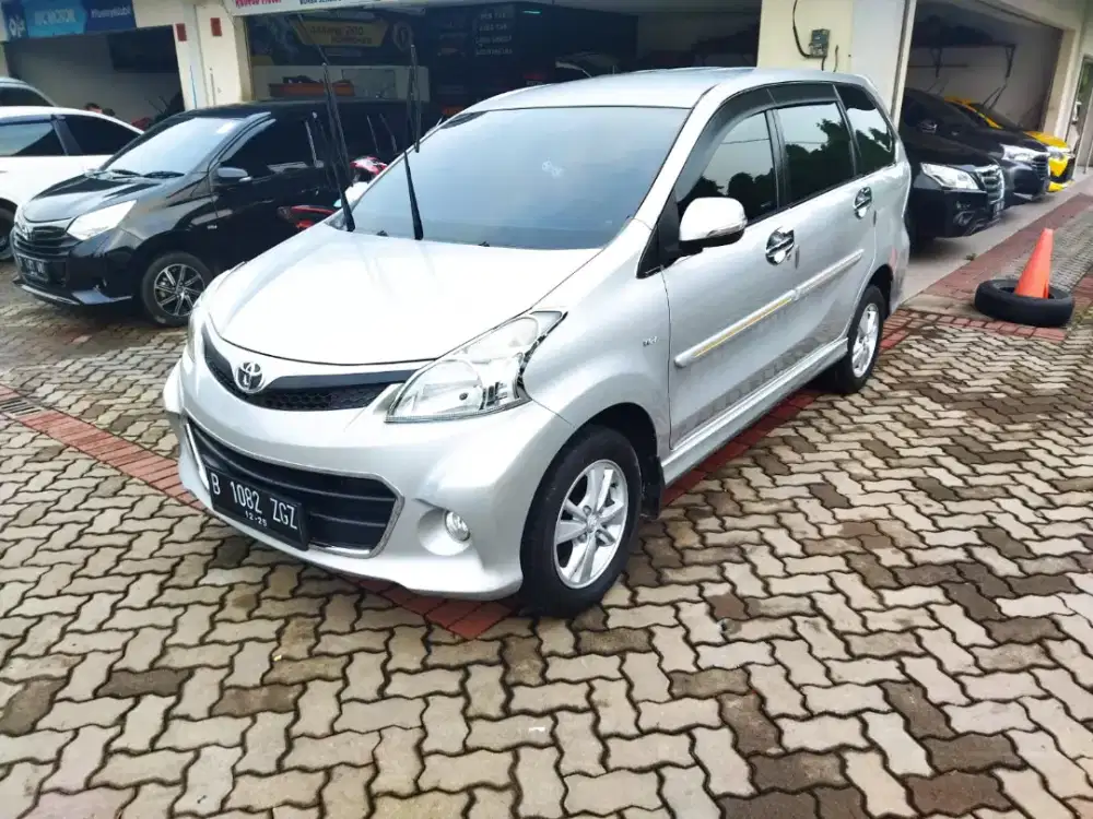 TOYOTA AVANZA VELOZ LUXURY 1.5L MATIC