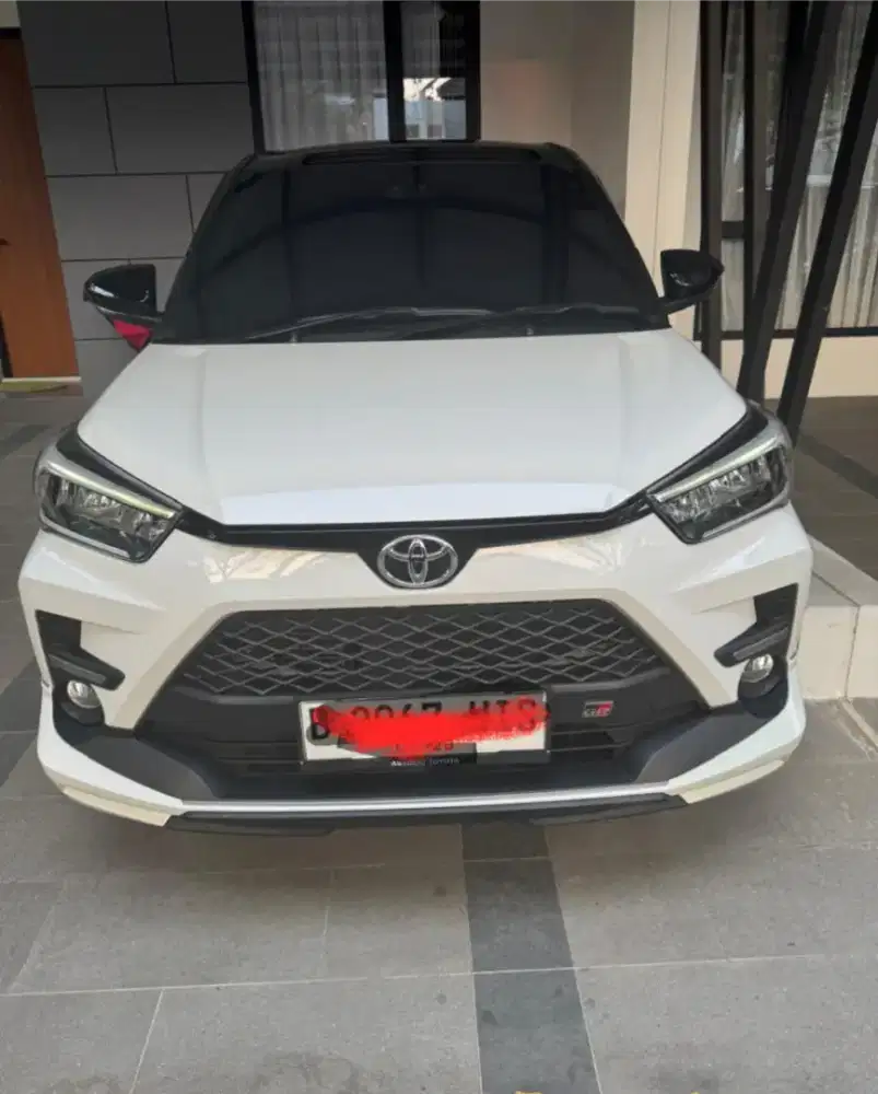 TOYORA RAIZE CVT TSS TWO TONE AT 2023 1000CC