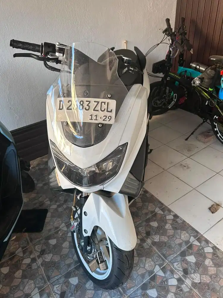 Di jual nmax putih
