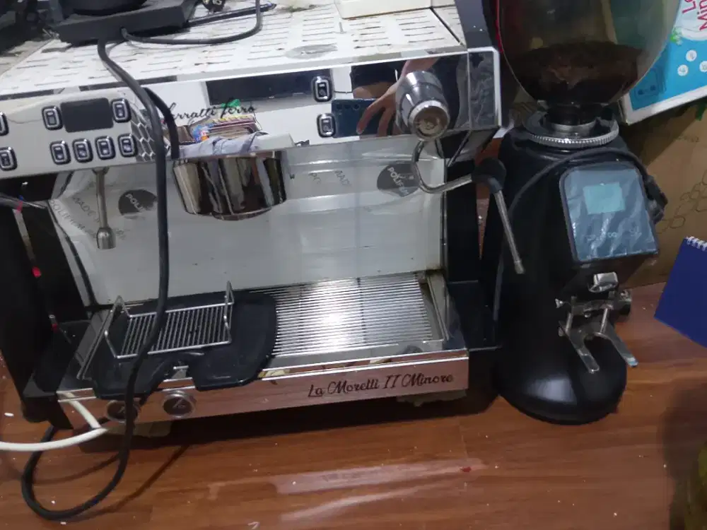 Mesin kopi+grinder ferrati ferro
