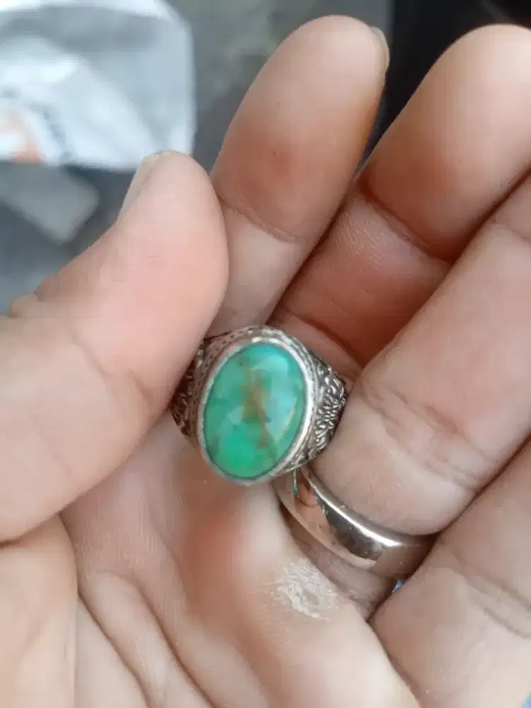 Batu mus_tika benang merah asli 100% alam natural full kristal tembus