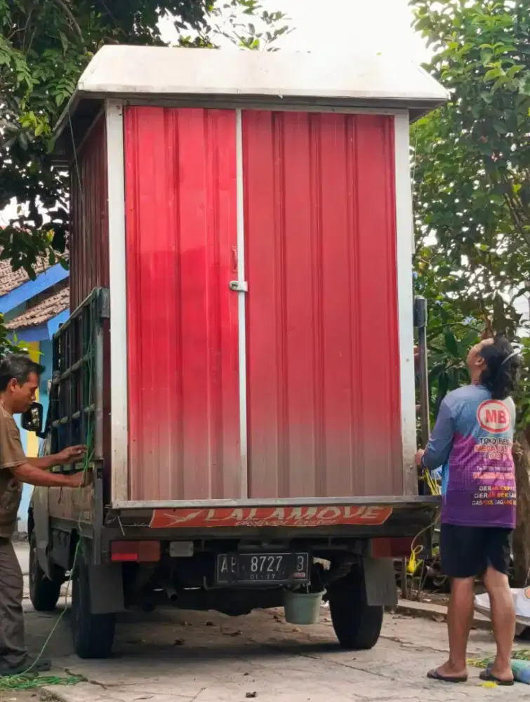 booth container bekas jualan