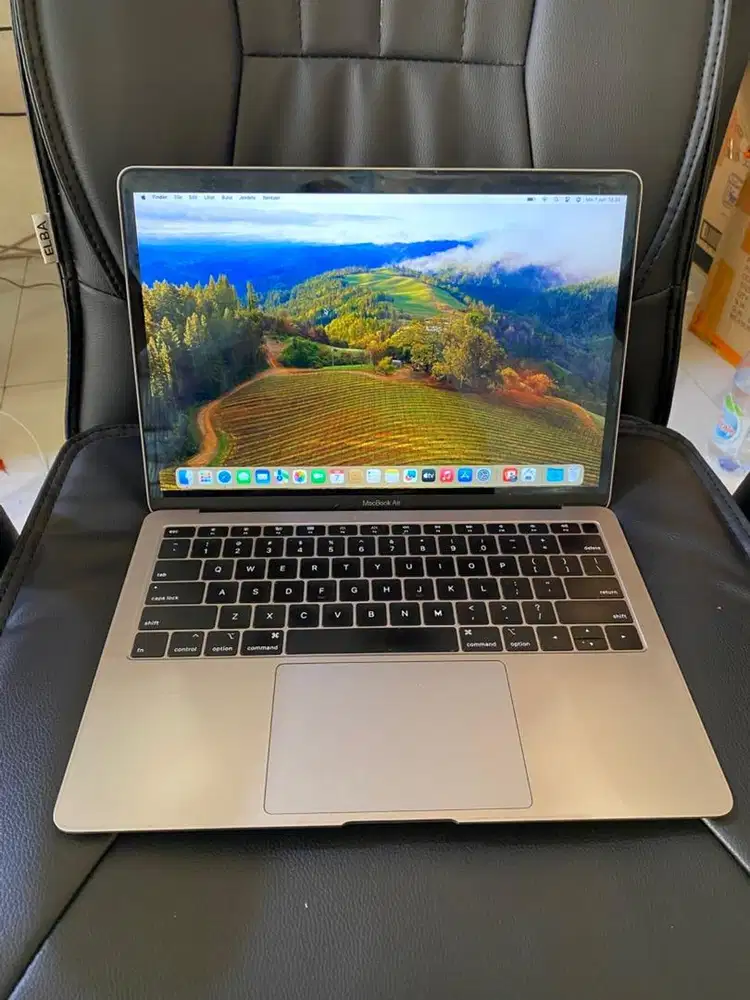 MacBook Air 2018 i5 8/256 13inch
