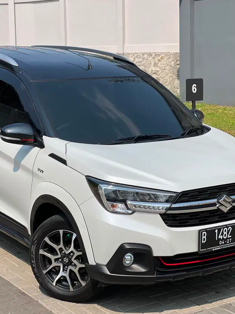 PROMO XL7 ALPHA LIMITED 2TONE 2022 KM LOW