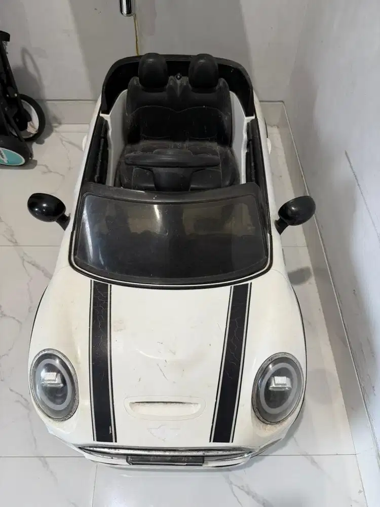 Mobil mobilan aki anak