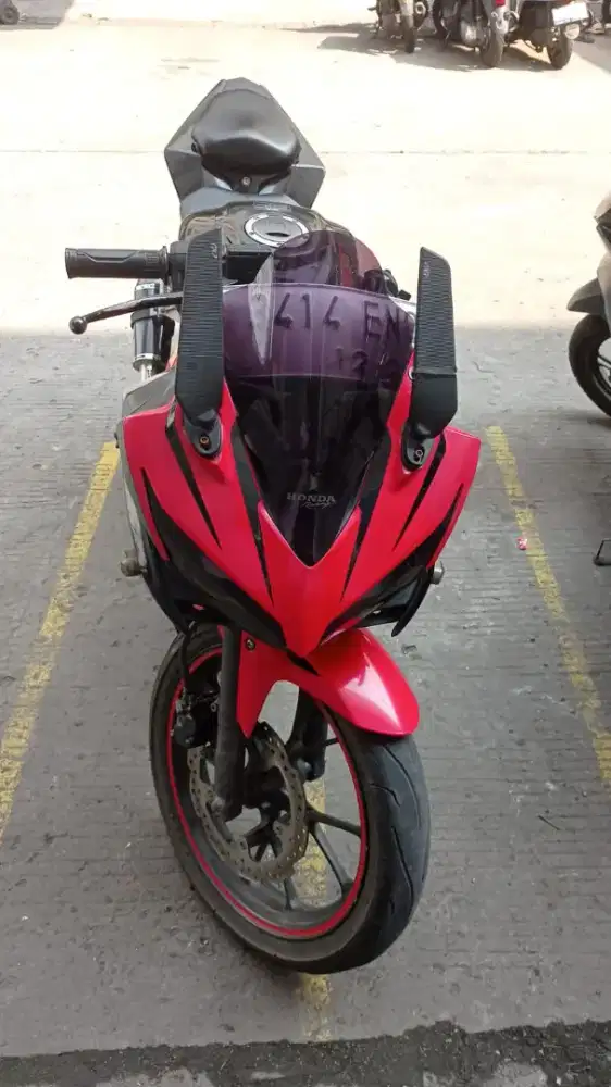 Dijual cepat CBR 150R tahun 2019