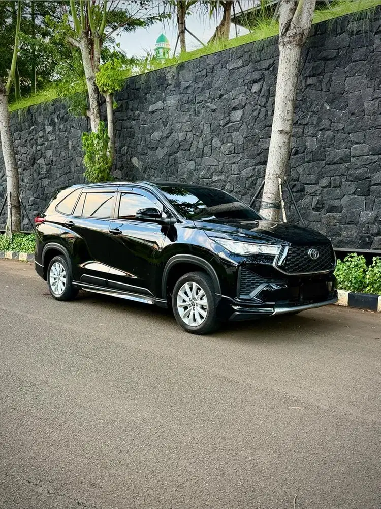 Toyota Kijang Innova 2023 Hybrid