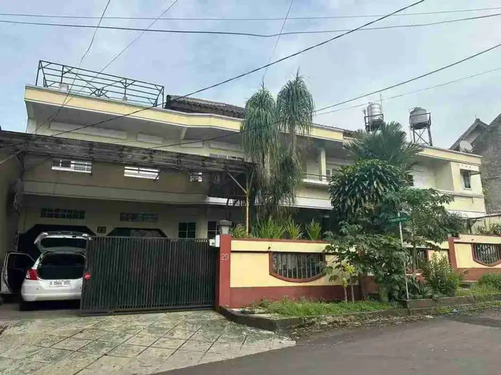 TURUN HARGA! RUMAH MEWAH STRATEGIS DENGAN LINGKUNGAN NYAMAN DAN AMAN DI TUBAGUS ISMAIL BANDUNG
