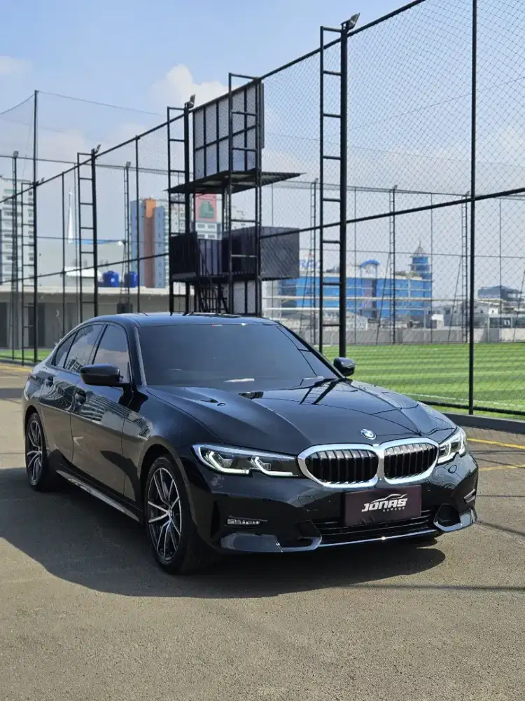 BMW 320i  Sport G20 thn 2020 black