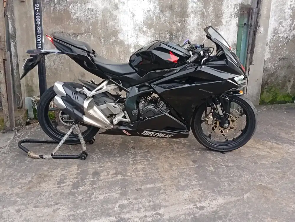Motor CBR 250RR