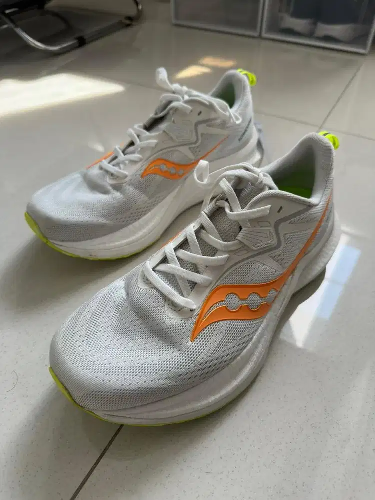 Saucony Tempus 02