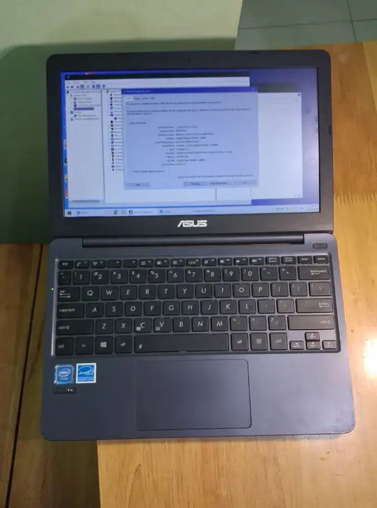 Notebook Asus E203MAH