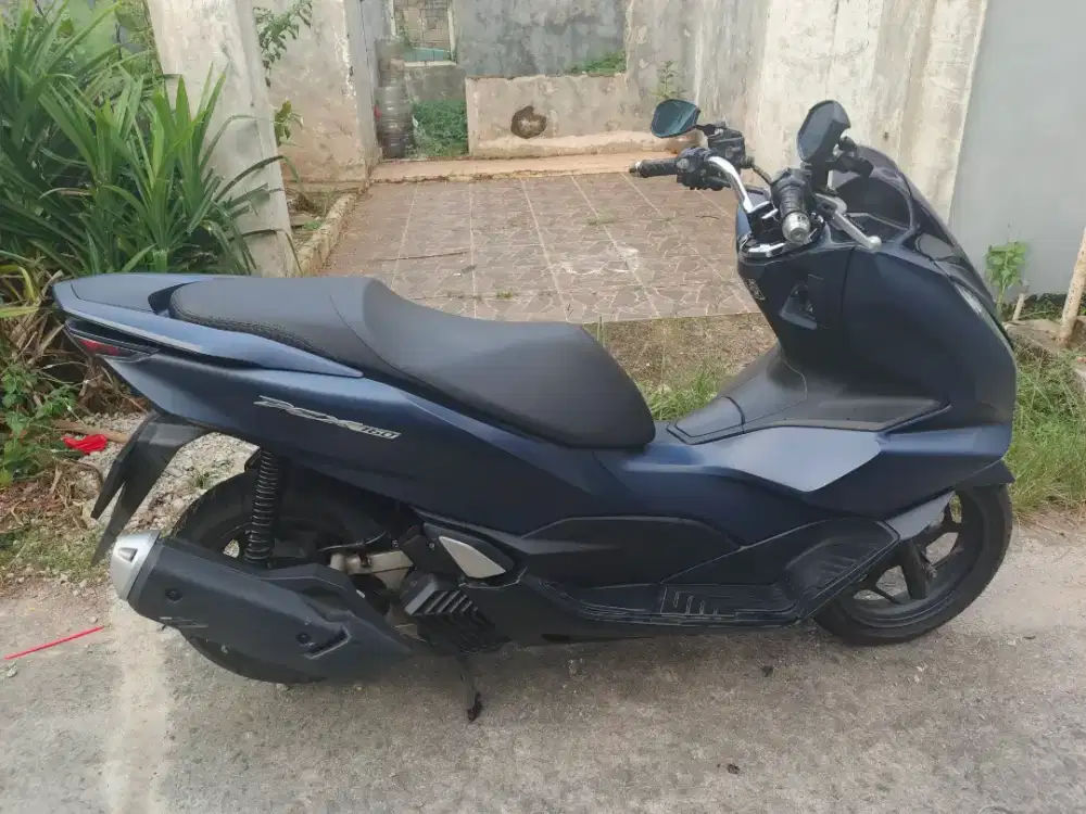 Honda PCX 2024 .