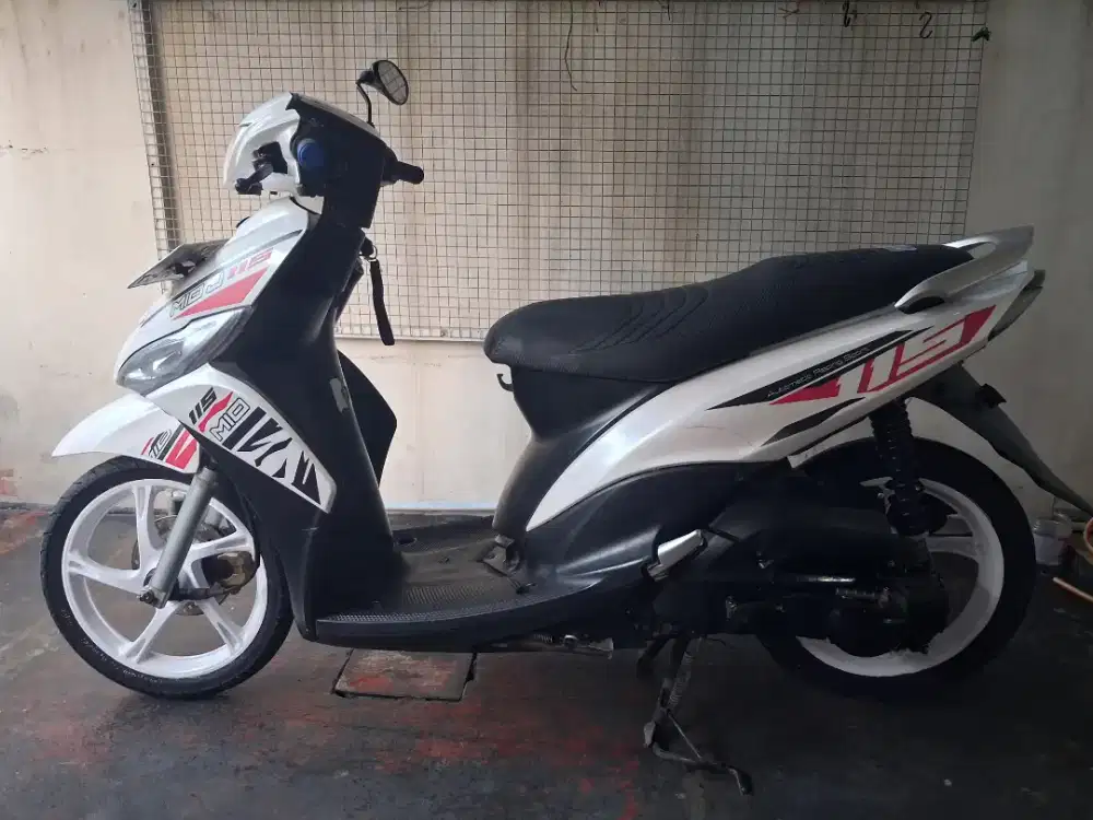 Yamaha Mio J putih