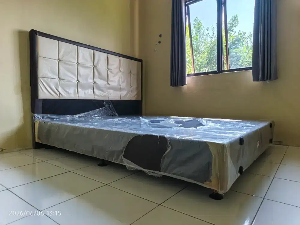 Jual divan kayu ukuran 200 x 180