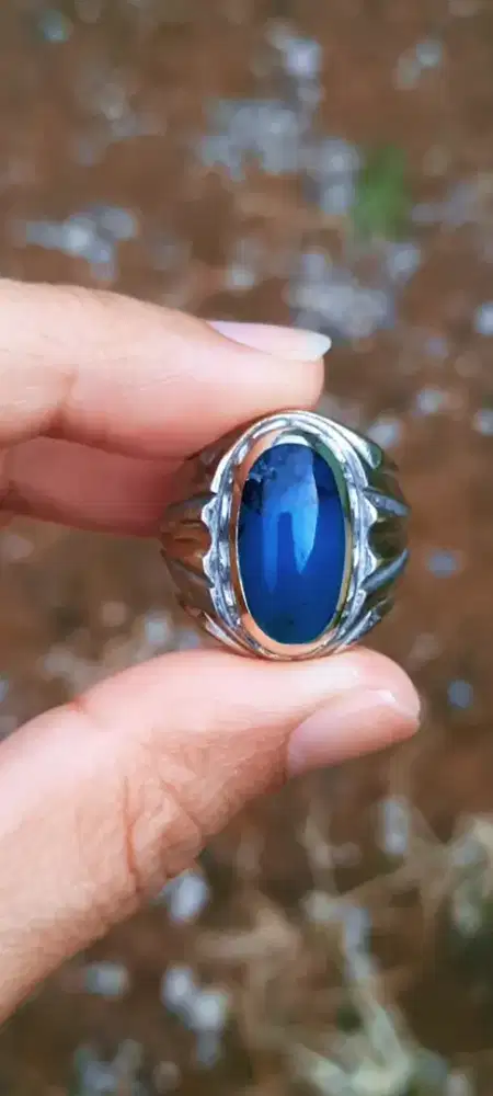Cincin Batu Bacan Natural Biru Oval Dimensi 15 x 8 x 5 mm Ring Size 7