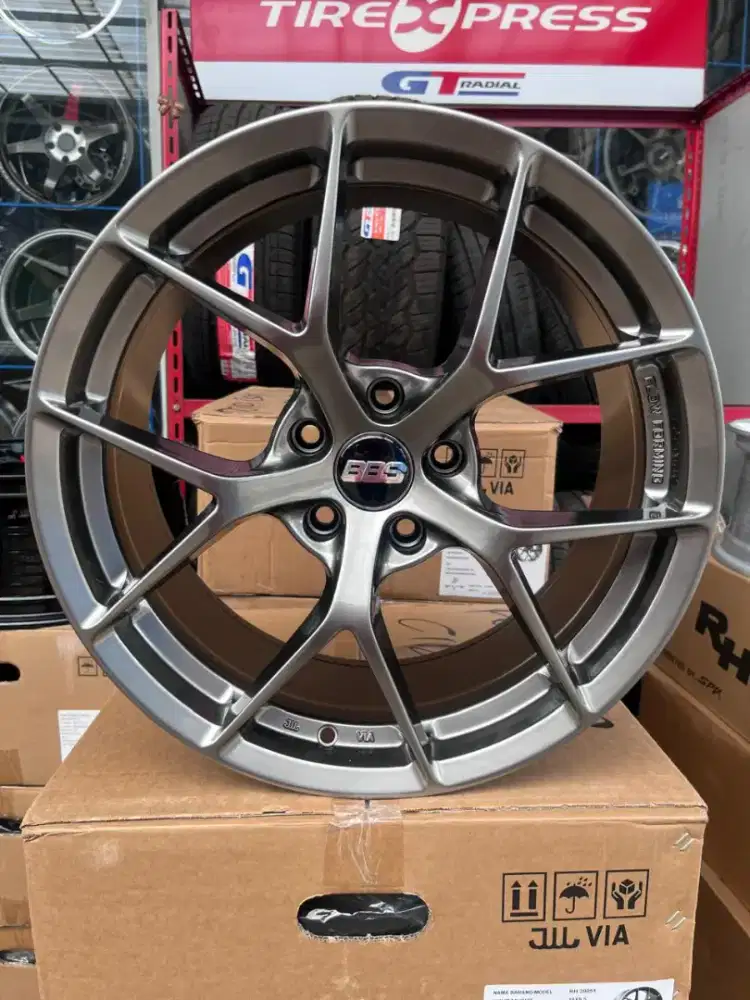 Bbs c1r ring 18 lebar 8,5 pcd 5x114,3 ET 40 camry civic