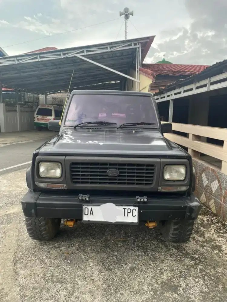 Dijual Mobil Daihatsu Feroza 1995