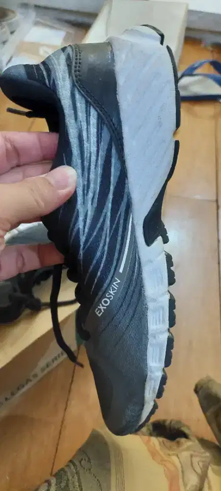 Sepatu merk League:Legas Series