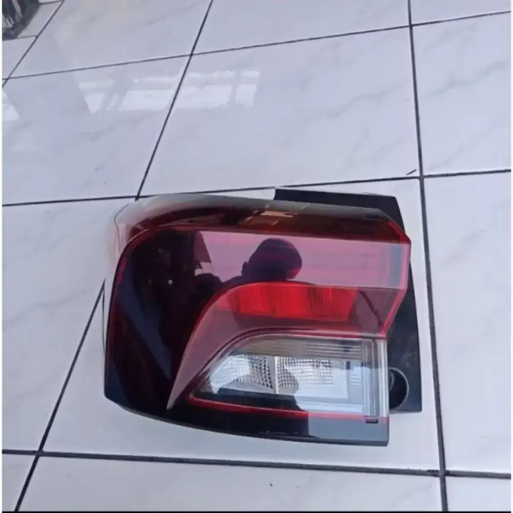 Lampu stop kiri baru (ga jd kpke)