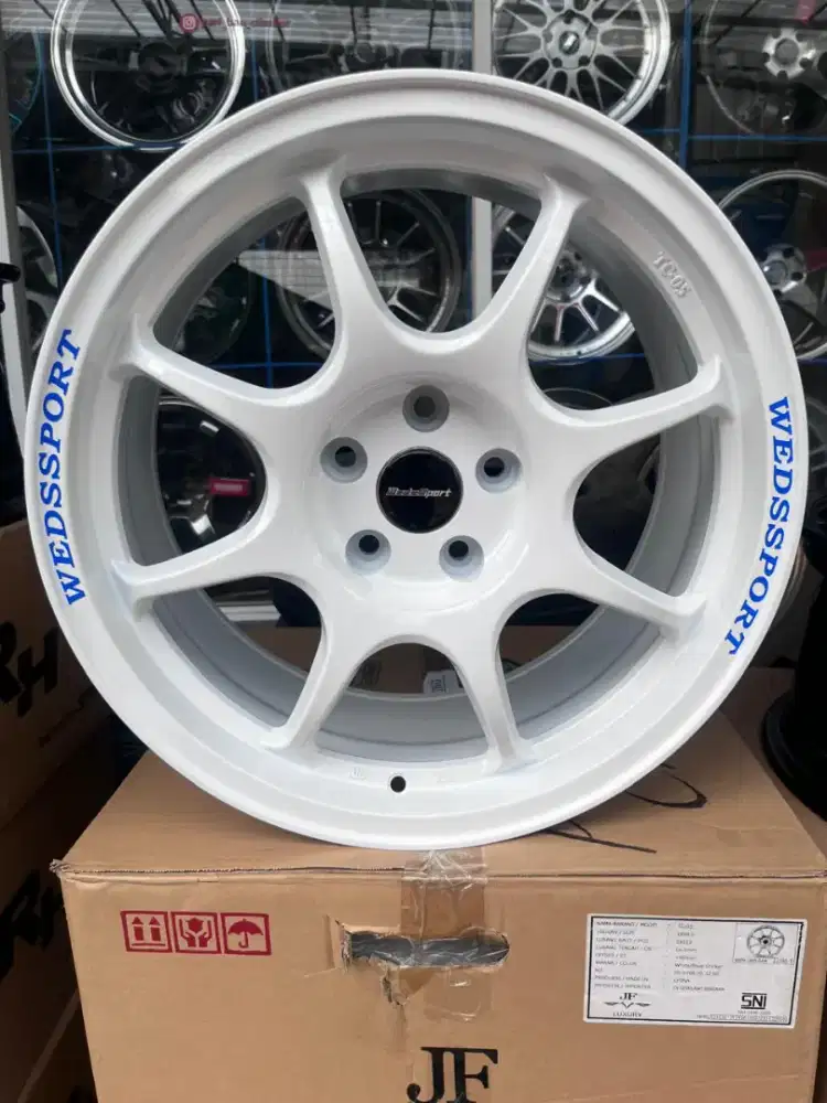 Wedssport tc05 ring 18 lebar 8,5 pcd 5x112 ET 45
