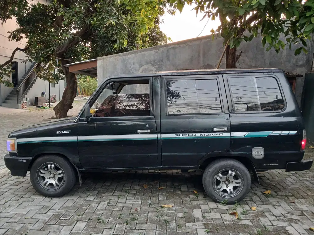 Toyota Kijang Super 1989 Bensin