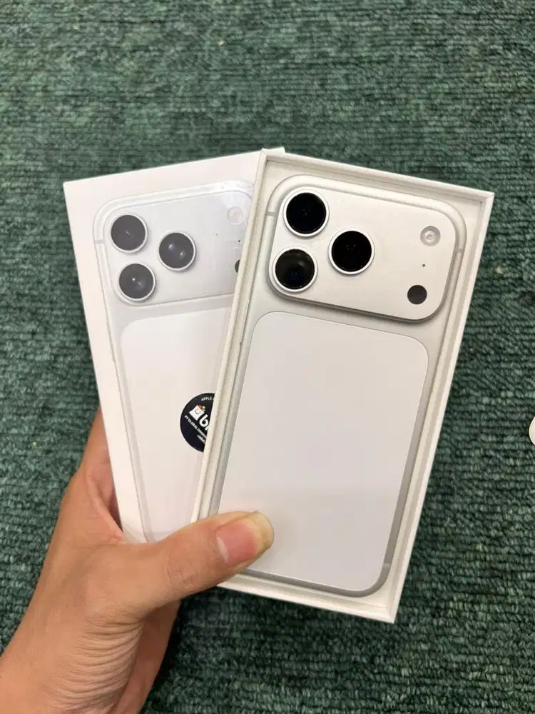 Iphone 17 pro 256gb silver resmi nominus.