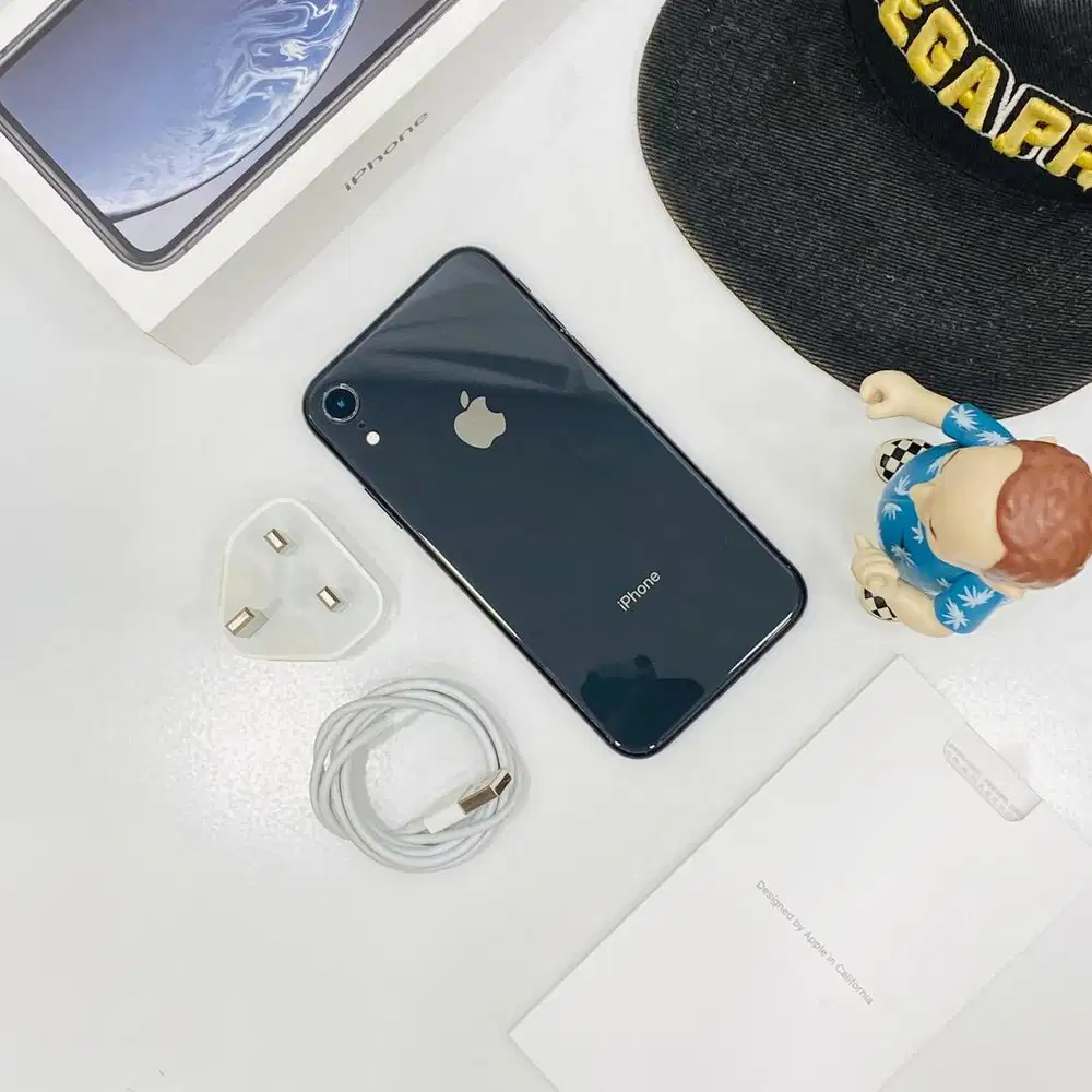 Second iphone xr,256gb,bh 100%,hitam al oprator