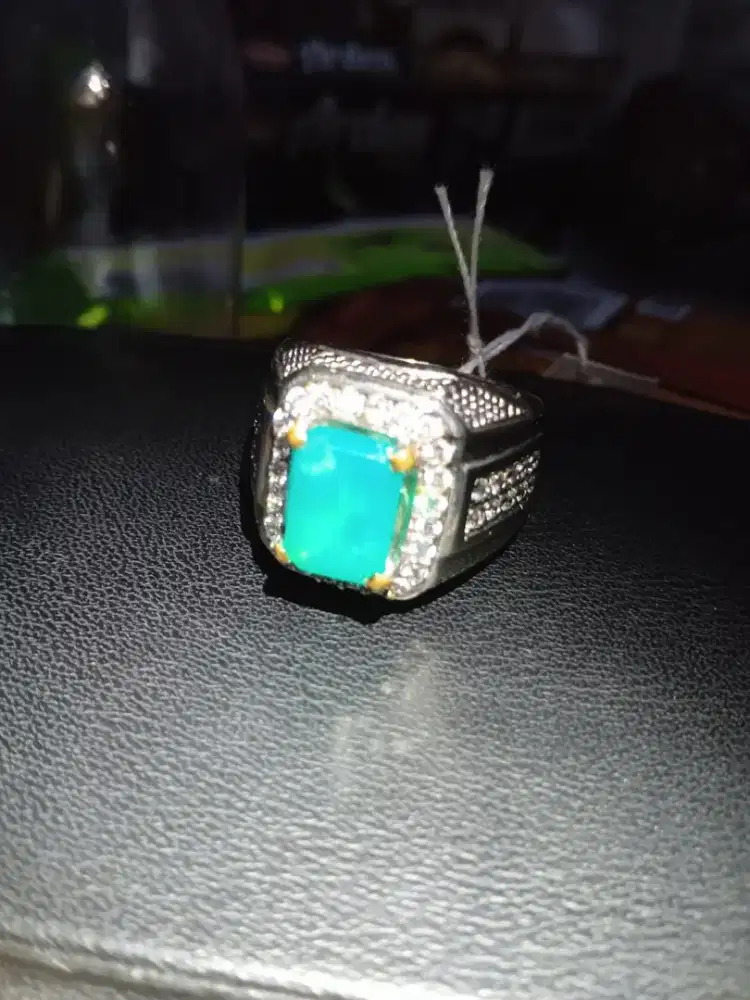 Bacan kristal cutting