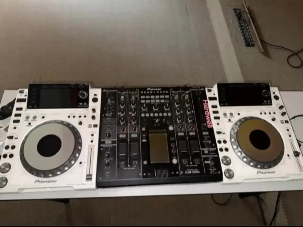 alat dj cdj 2000 dan djm 2000