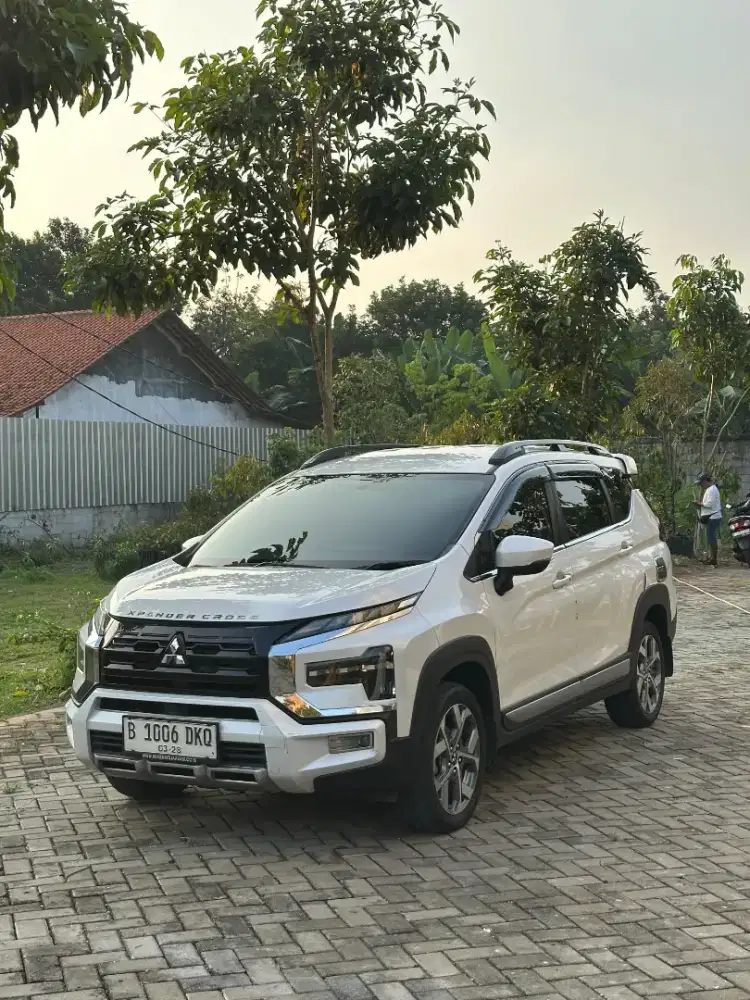 XPANDER CROSS PREMIUM PACKAGE AT 2023 (LOW KM 30RB)