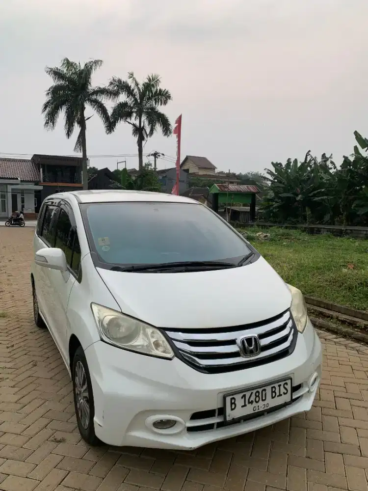Honda Freed psd 2015