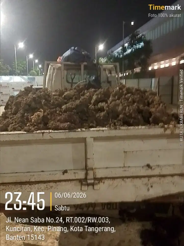 Jasa buang sampah puing