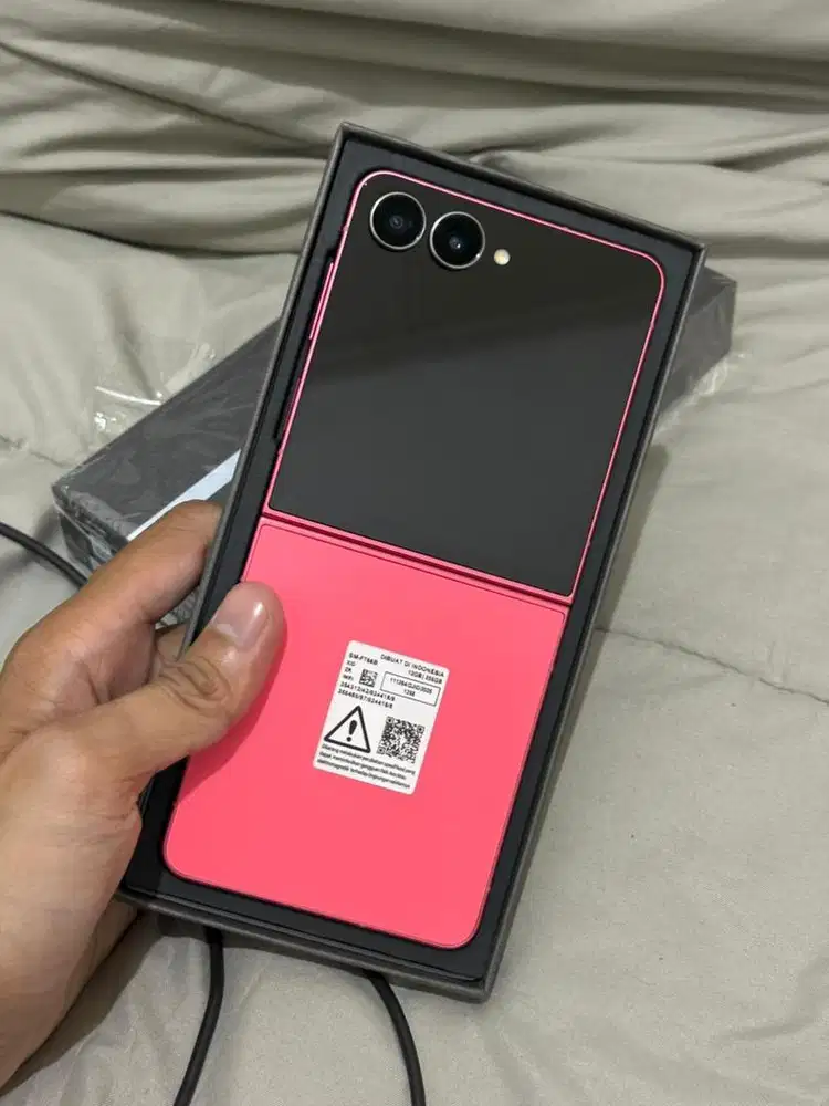 Samsung Z Flip7 12/256 Garansi Resmi (SEIN)