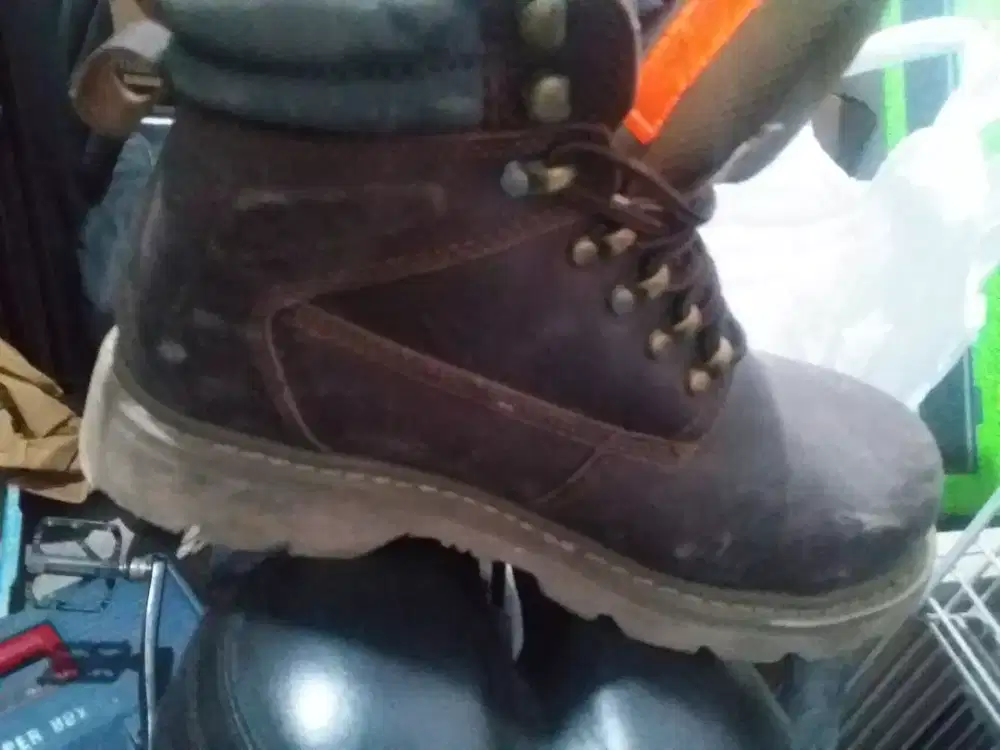 sepatu SAFETY KRISBOW