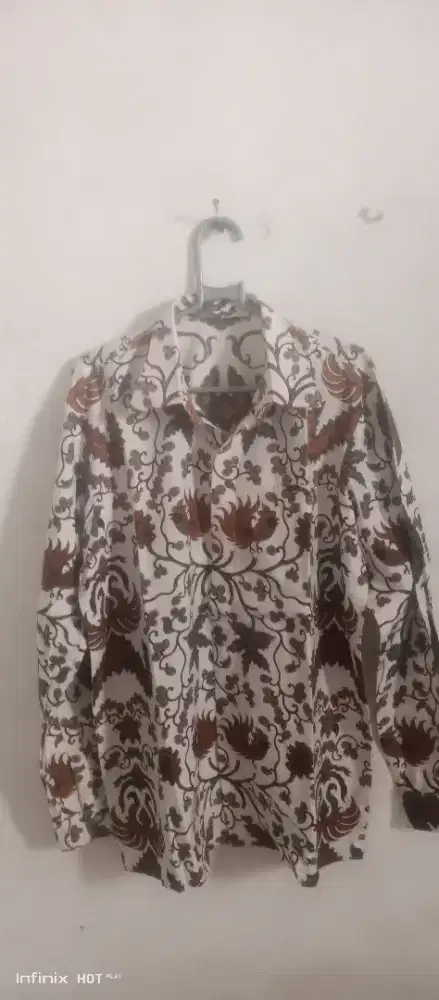 Kemeja batik lengan panjang