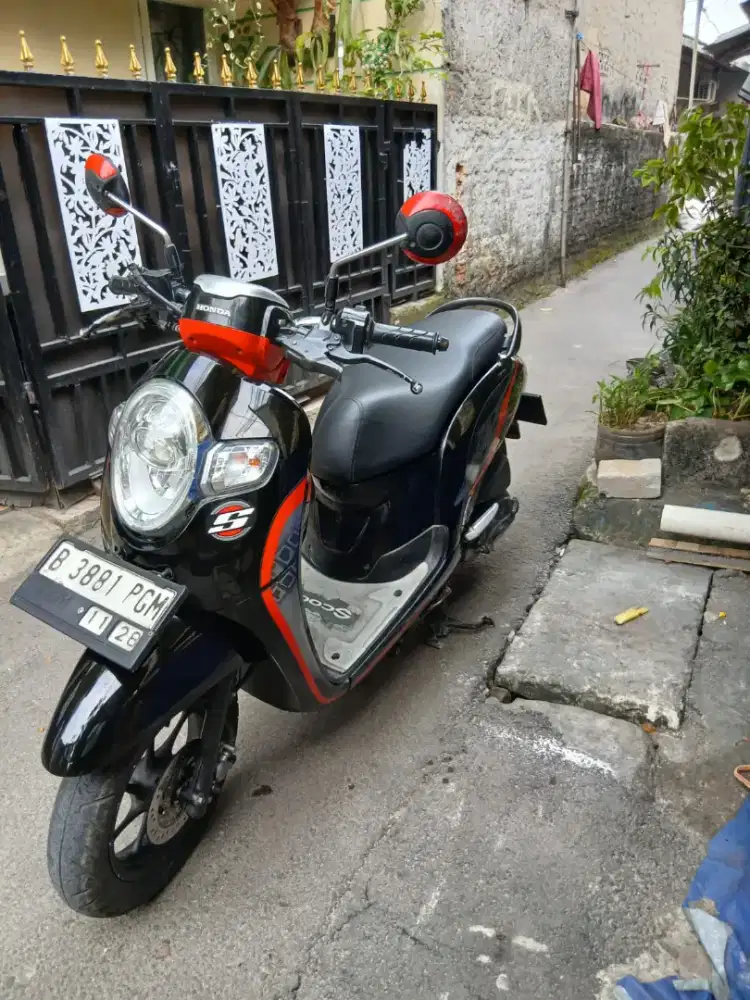 Hinda Scoopy 2018