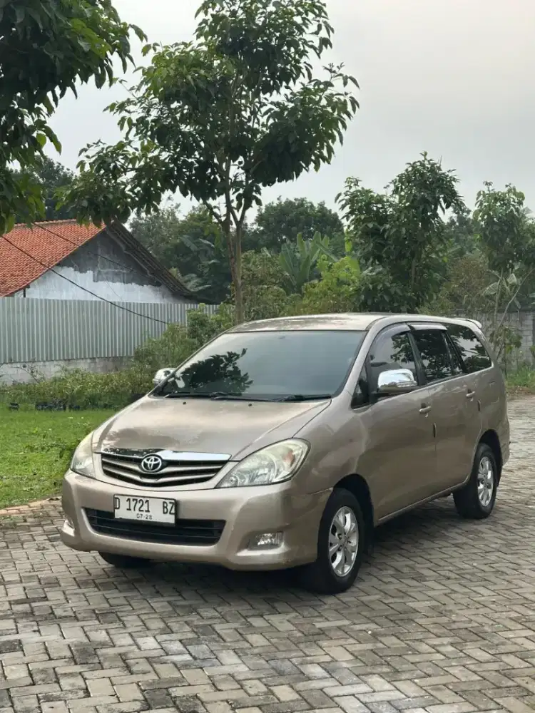 Kijang innova 2.0 g mt 2009 (low km 90rb asli) warna langka