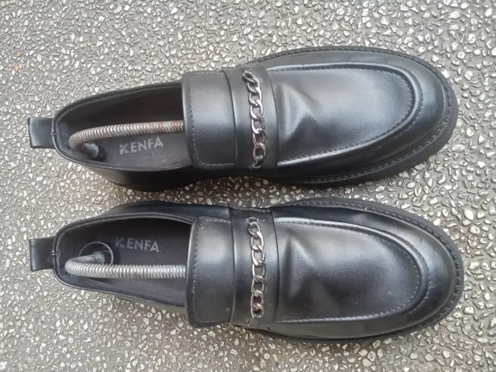 Sepatu loafers kenfa