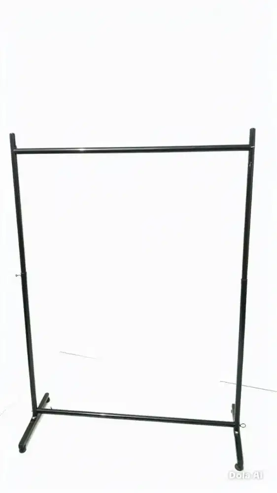 Standing hanger