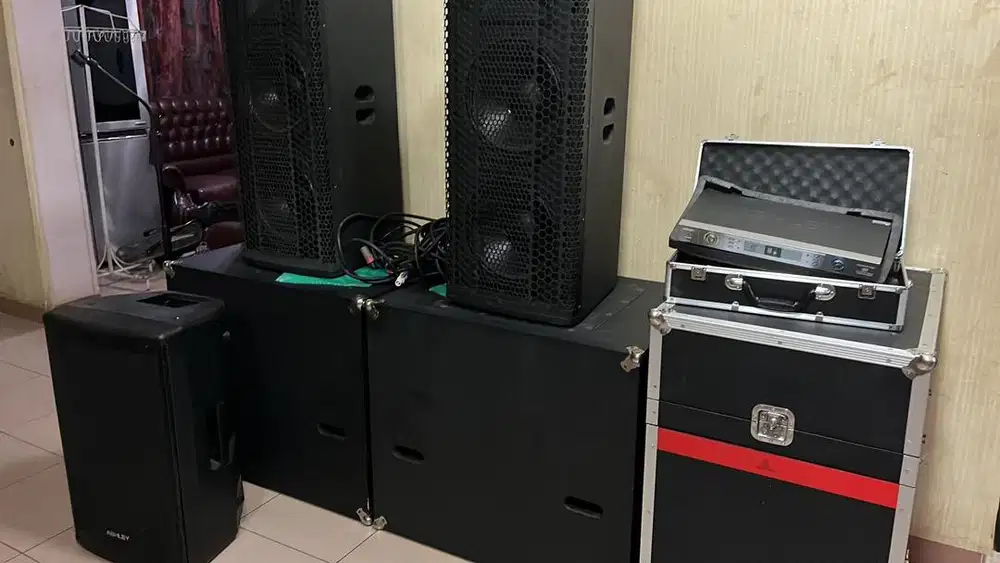 Sound sistem lengkap mixer dan mic
