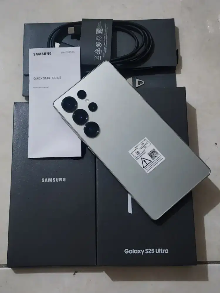 Samsung S25 Ultra 5G 12/1TB, warna Green SEIN, kondisi 99,9% Sempurna