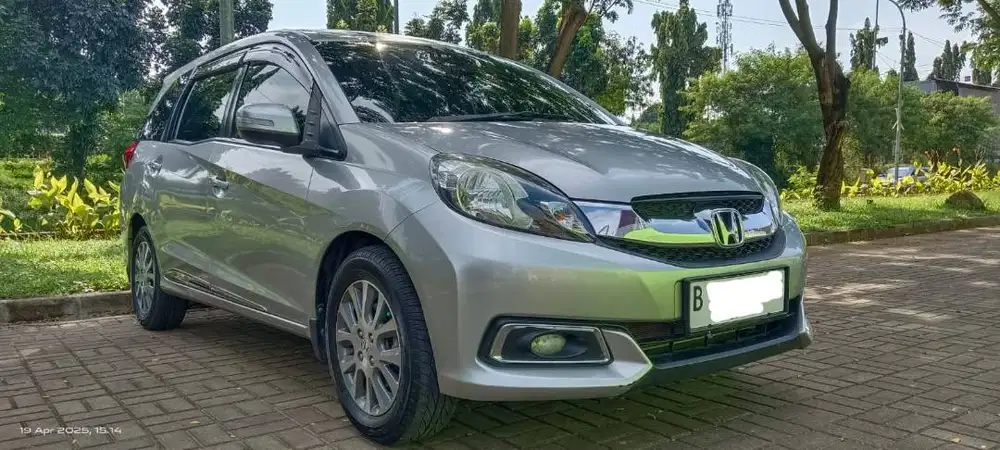 Honda Mobilio Prestige CVT 2015 Silver Pajak Panjang 2027 Siap Pakai