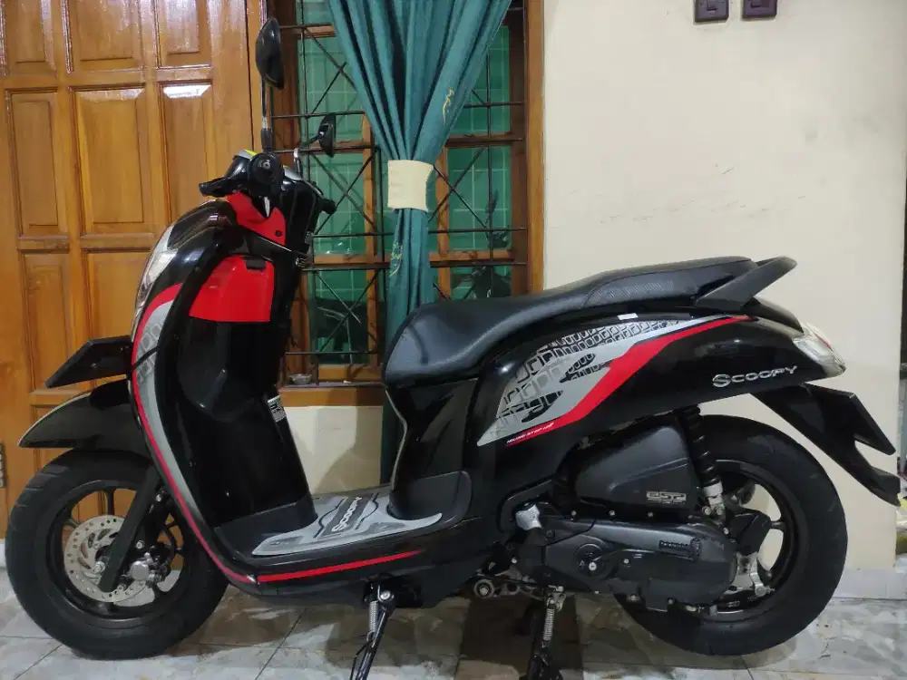 Super istimewa low km scoopy donat cbs iss persis baru no minus