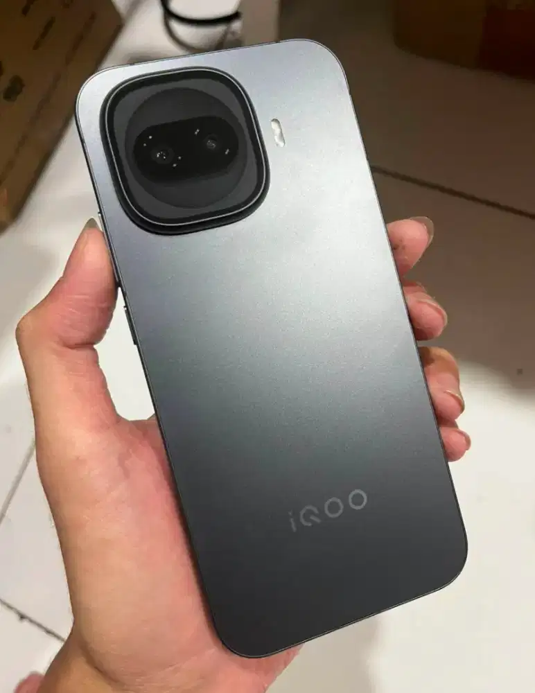 Iqoo 15R ram 12+12 ,512GB